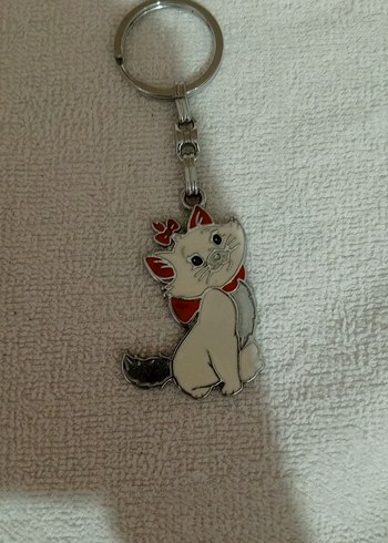Gri Zincir Detaylı Beyaz Kedi Anahtarlık