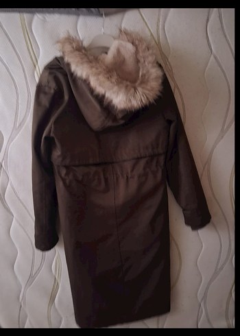 Sokak Stili Uzun Kürklü Kadın Kaban - Görsel 6