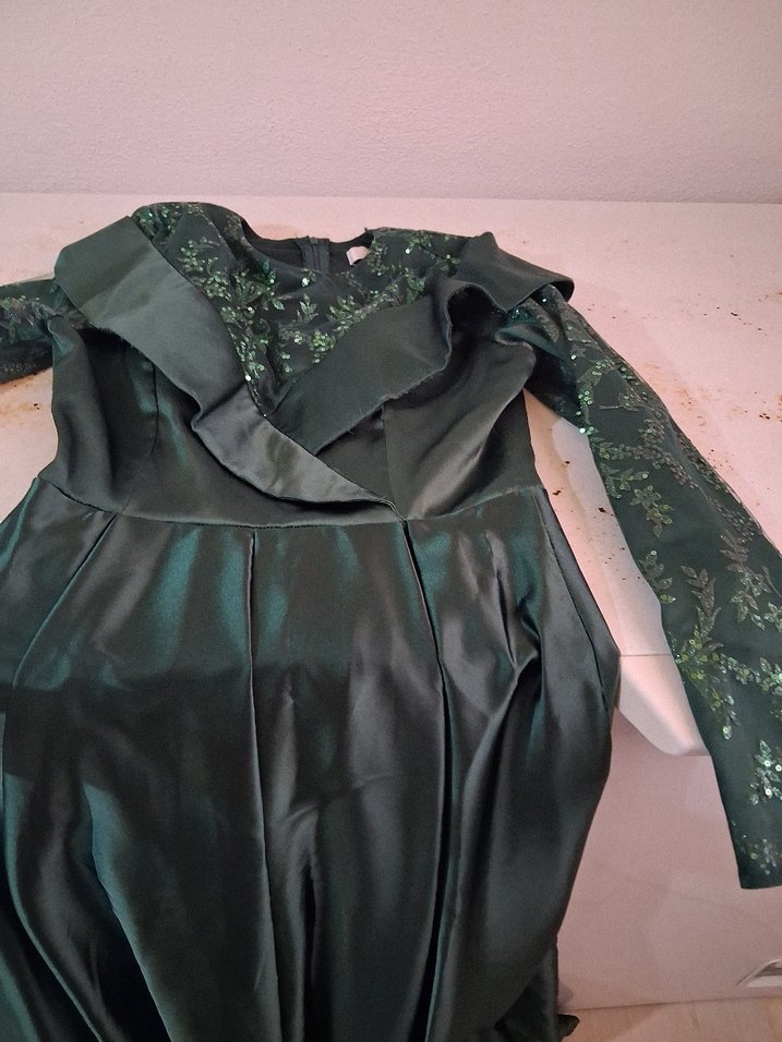 Uzun Kollu, Drapeli zümrüt Yeşil  Abiye - Görsel 3