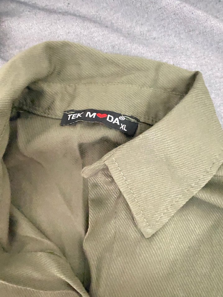 Düğmeli Kolsuz Keten Gömlek - Görsel 3