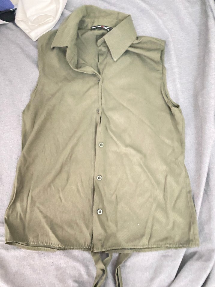 Düğmeli Kolsuz Keten Gömlek - Görsel 2