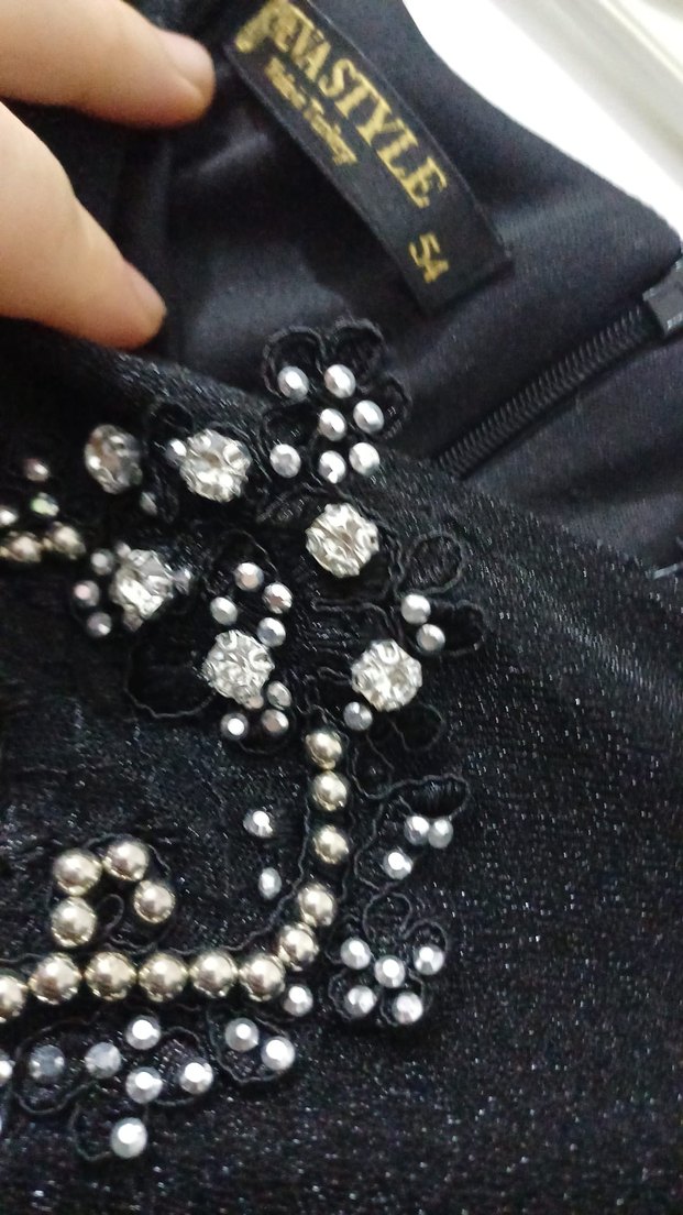 Siyah Uzun V Yaka Gotik Elbise 1 kere giyildi - Görsel 3