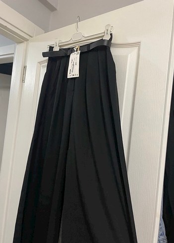 Siyah Kemerli Salaş Kadın Kumaş Pantolon - Görsel 2