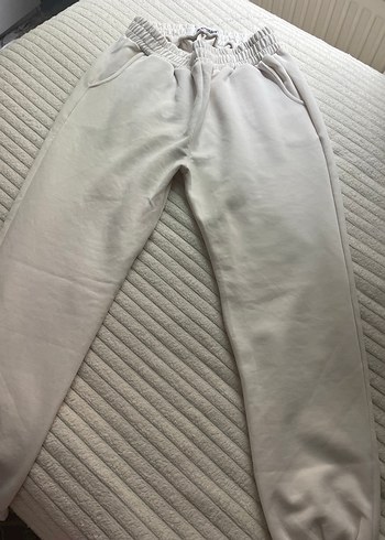 Beyaz Kadın Piliseli Jogger Eşofman Altı - Görsel 2