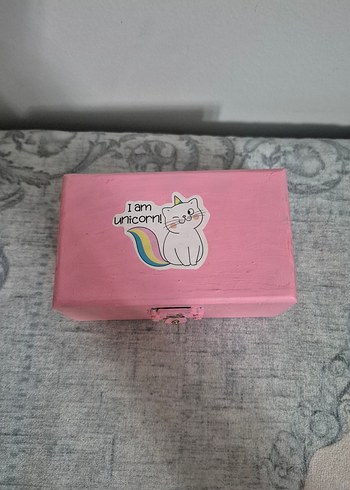 Pembe kedili kutu