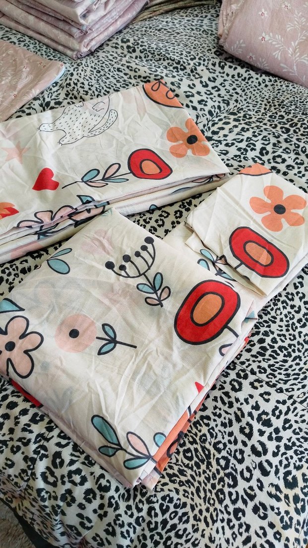 Renkli Çiçek Desenli Nevresim Takımı - Görsel 3