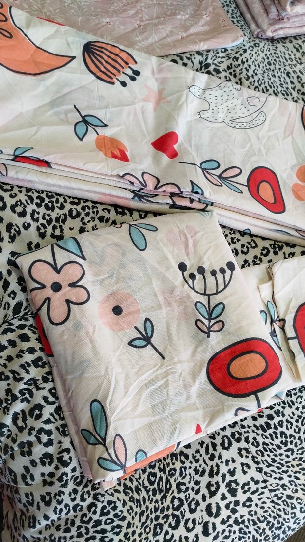 Renkli Çiçek Desenli Nevresim Takımı - Görsel 2