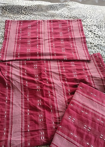 Bordo Batik Desenli Nevresim Takımı - Görsel 4