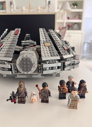 Diğer Lego 75105 Millenium Falcon