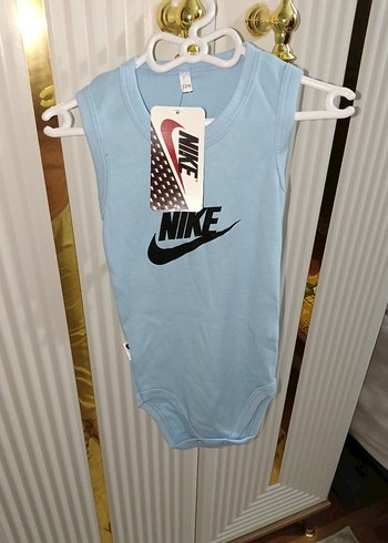 Nike 1 Yaş