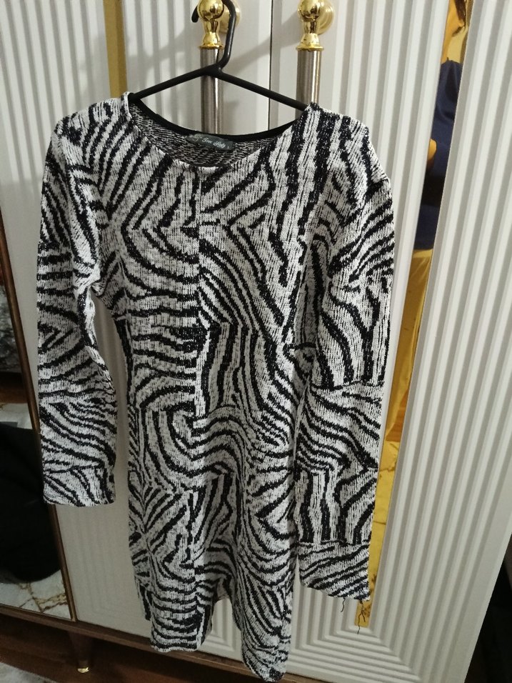 Gri Zebra Desenli Uzun Kollu Triko Elbise - Görsel 2