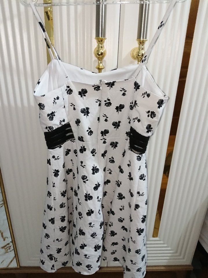 Dantel Detaylı Siyah Beyaz Mini Elbise - Görsel 2