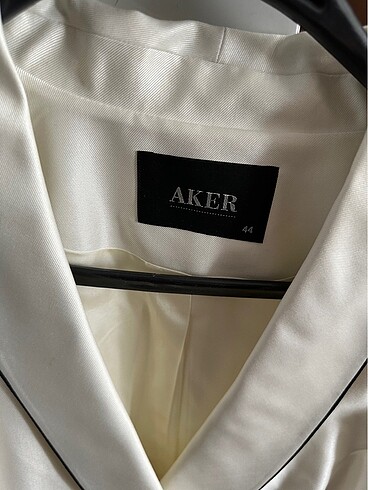 Aker Ceket beyaz