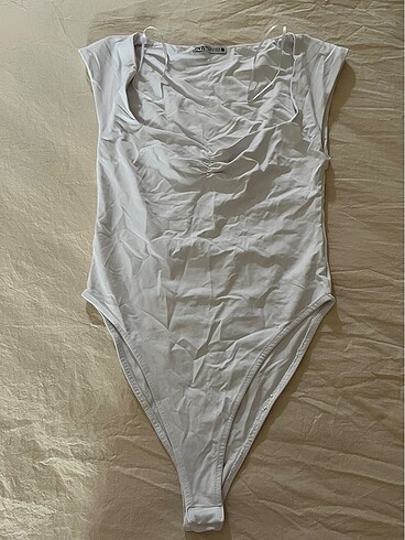 Zara bodyy