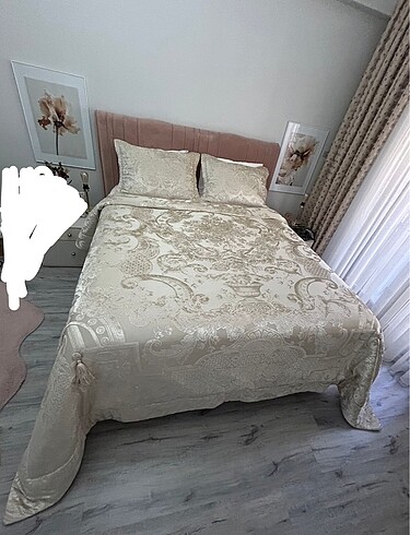 Çift kişilik yatak örtüsü