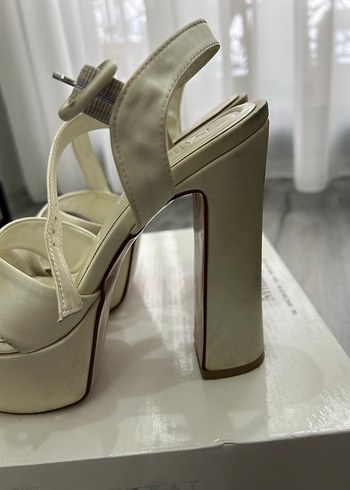 Beyaz Parlak Platform Topuklu Gelin Ayakkabısı - Görsel 5