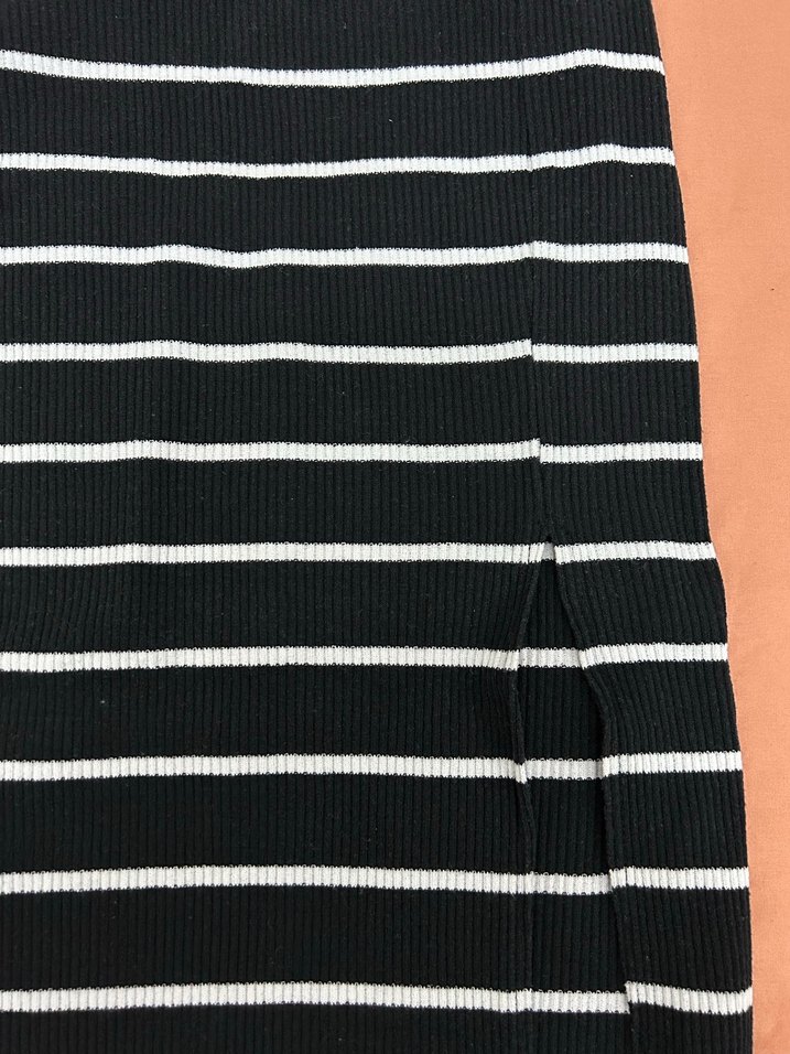 Çizgili Siyah Pilili Uzun Etek - Görsel 2