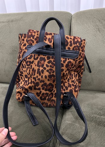 Kahverengi Leopar Desenli Süet Sırt Çantası - Görsel 3