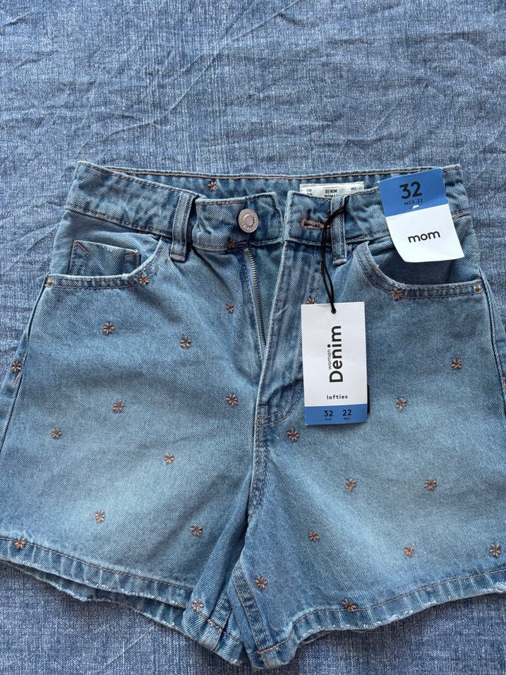 Nakışlı Düğmeli Mavi Kot Şort - Görsel 2