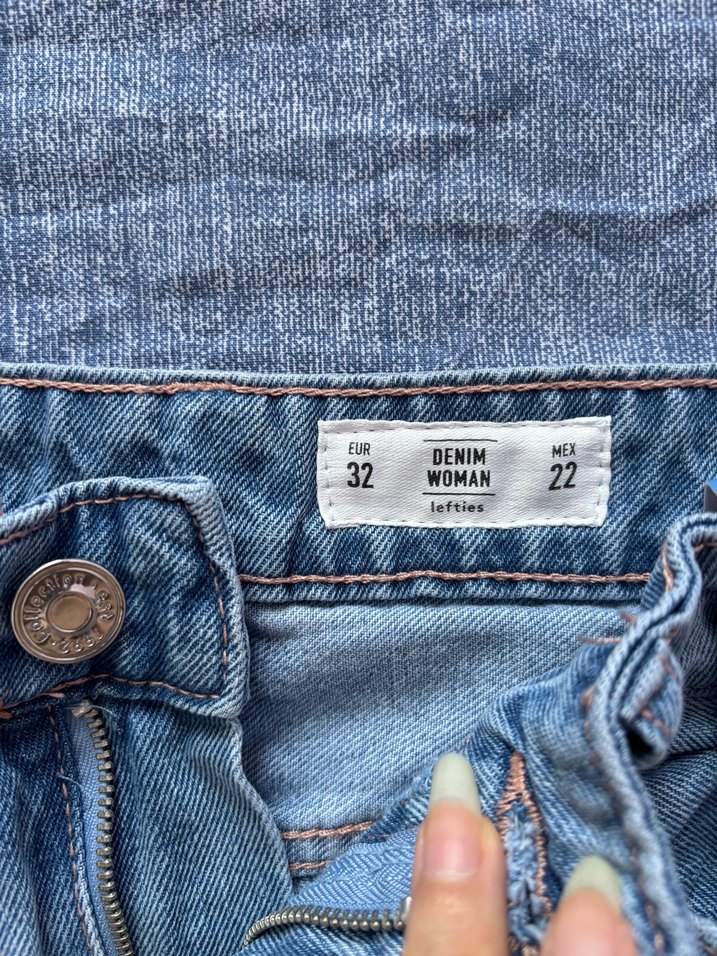 Nakışlı Düğmeli Mavi Kot Şort - Görsel 3