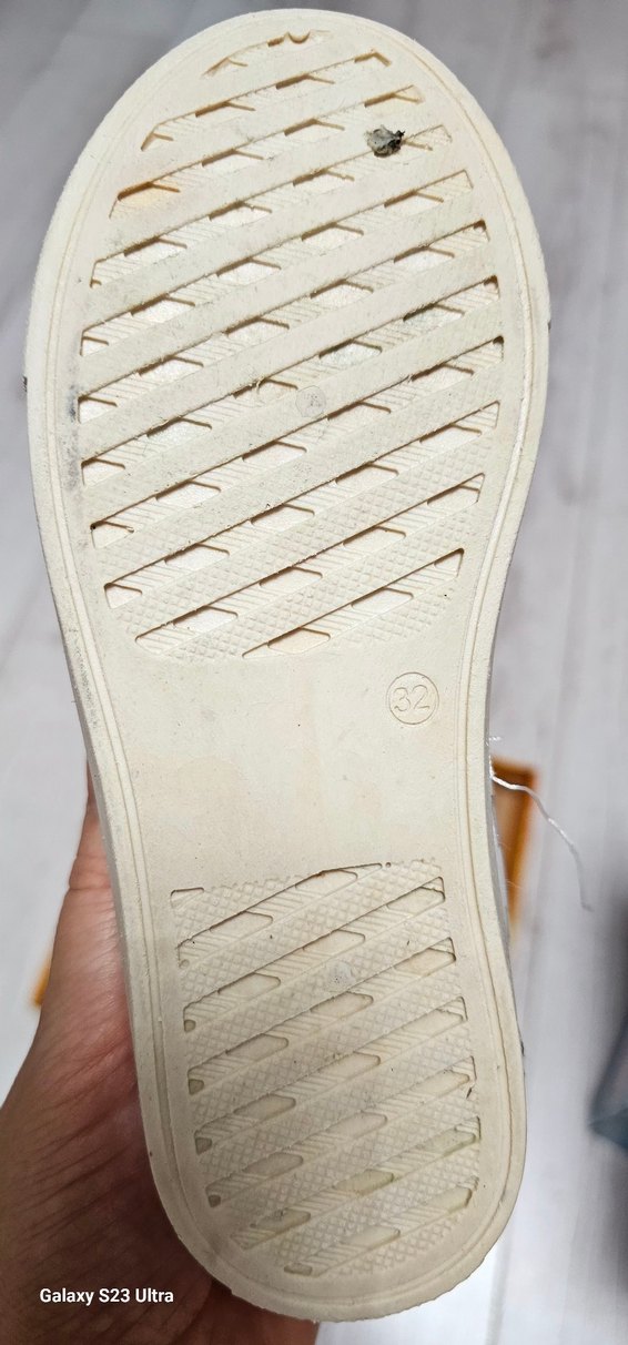 Beyaz Desenli Kız Çocuk Spor Ayakkabı - Görsel 4