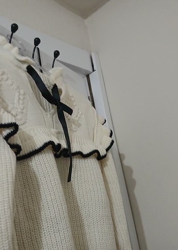 Beyaz Nakışlı Örgü Kadın Kazak - Görsel 3