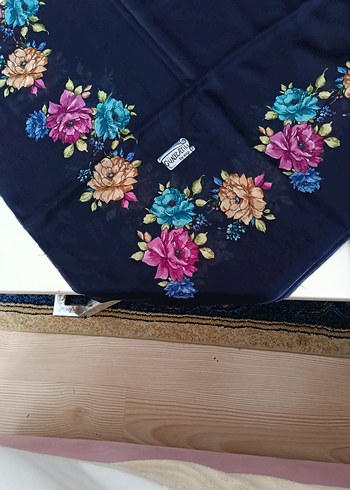 Kadın Çok Renkli İpek Dokulu Şal - Görsel 9