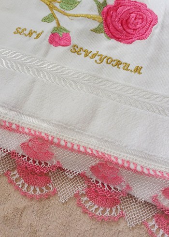 Nakışlı iğneoyali Pembe Havlu - Görsel 2