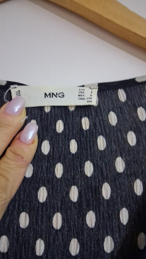 Puantiye Desenli V Yaka Uzun Siyah Elbise - Görsel 2