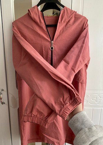 Pembe Kapüşonlu Midi Kadın Yağmurluk - Görsel 4