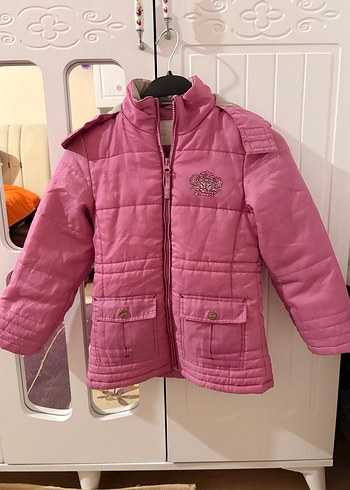 Düğmeli Parlak Pembe Kız Mont - Görsel 3