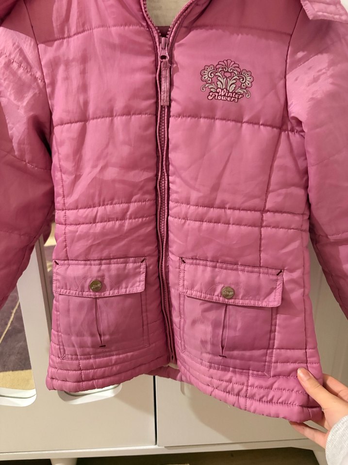 Düğmeli Parlak Pembe Kız Mont - Görsel 4