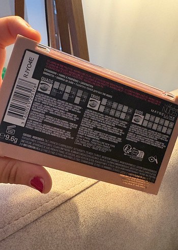 Beden Maybelline Blushed Nudes Far Paleti