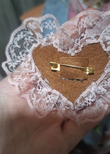 Hello kittyli gyaru dantelli broş - Görsel 4