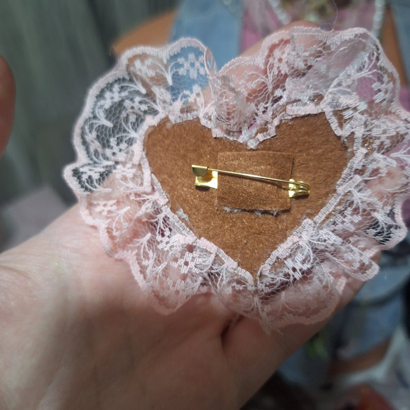 Hello kittyli gyaru dantelli broş - Görsel 4