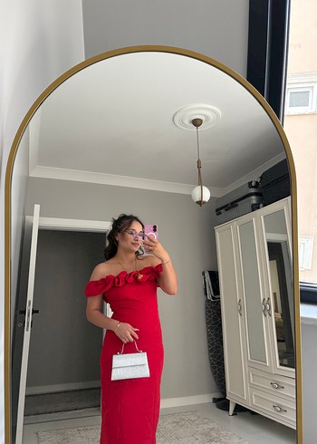 Kırmızı Straplez Midi Elbise 1 kez giyildi