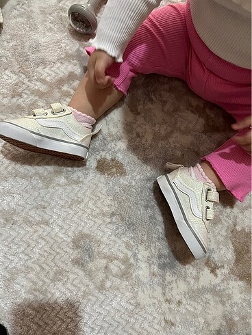17 Beden Vans 