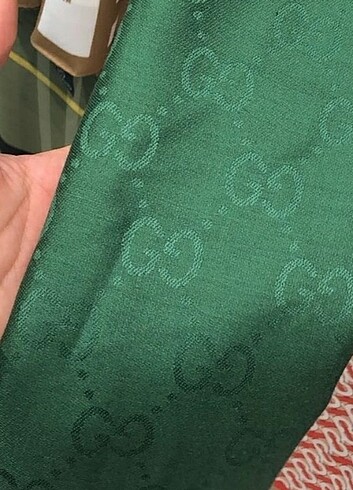GUCCİ ZÜMRÜT YEŞİLİ KAŞMİR İPEK ŞAL 