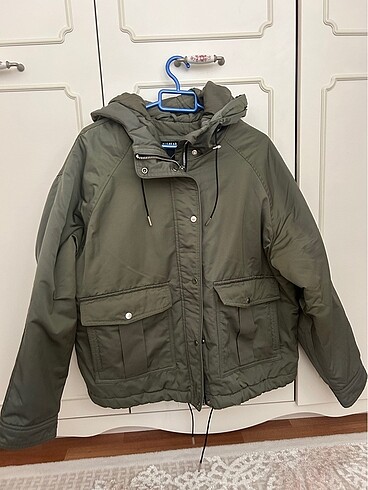 PULL&BEAR MONT