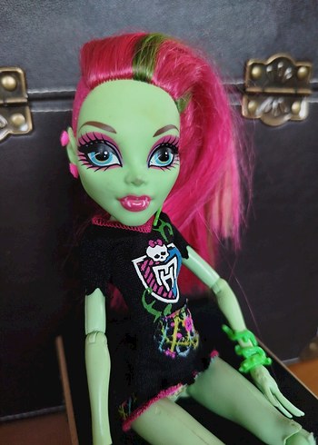 Beden Renk Monster high Venus Mcfly Trap 2011