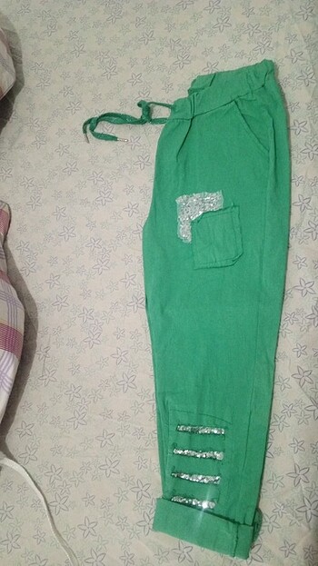 Yazlık bir pantolon rahat