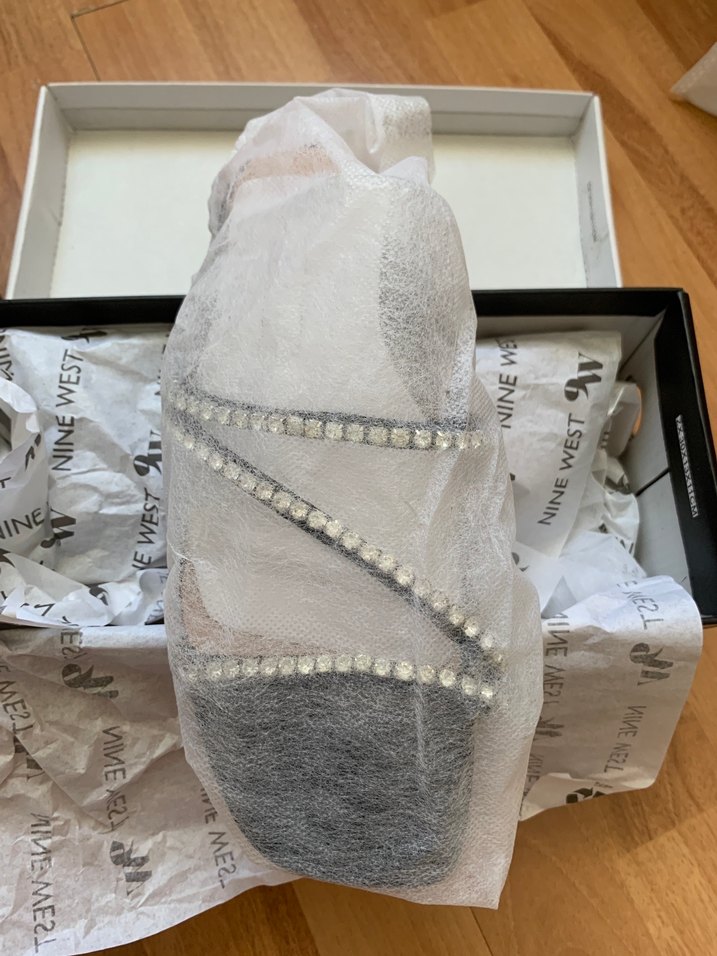 Nine West Parlak Taşlı Siyah Terlik - Görsel 3