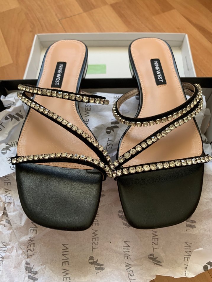 Nine West Parlak Taşlı Siyah Terlik - Görsel 5