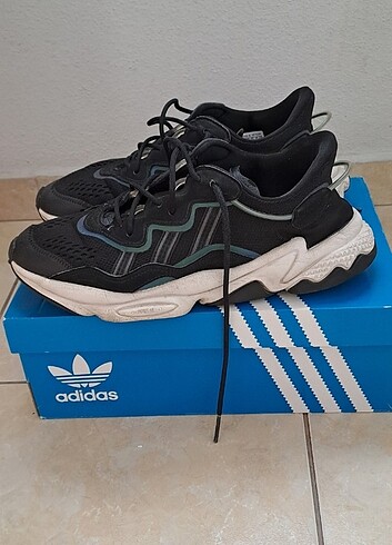 42 Beden Adidas ozweego erkek spor ayakkabı