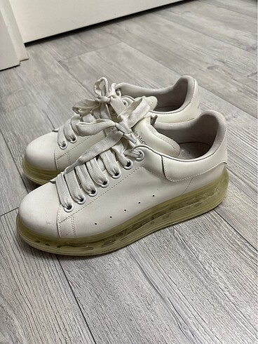 Alexander McQueen 38