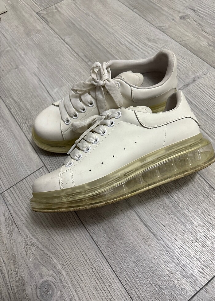 Beyaz spor ayakkabı - Görsel 2