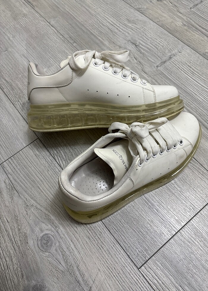 Beyaz spor ayakkabı - Görsel 4