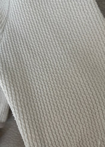 AMBAR Beyaz, Uzun Kollu, Kemer Detaylı Crop Top - Görsel 6