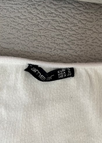 AMBAR Beyaz, Uzun Kollu, Kemer Detaylı Crop Top - Görsel 3