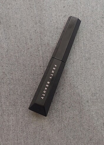 Fenty Beauty Hella Thicc Mascara